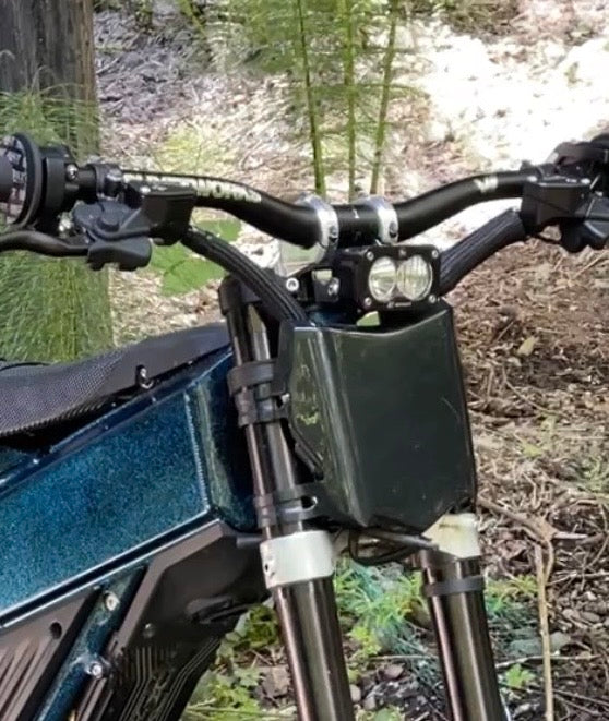 Glossy Motocutz style plate